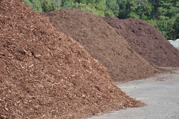 Brown Mulch Delivery in Layton
